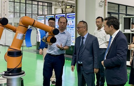UM representatives visit the State Key Laboratory of Intelligent Manufacturing Equipment and Technology of HUST
